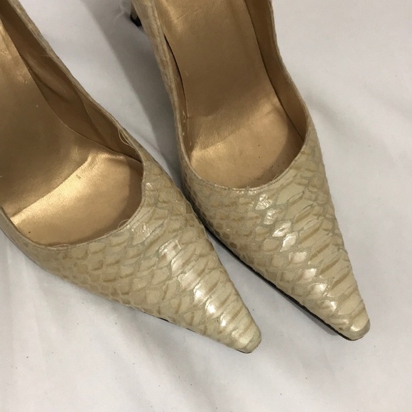 Sale— BOGO. Stuart Weitzman Snake Print Leather Stilettos. - Picture 3 of 8